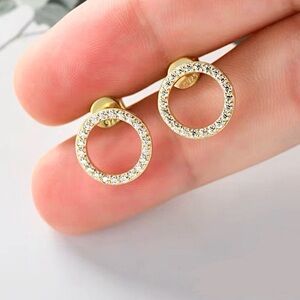 NEW Dainty Medium Circle Rhinestone stud Earrings Gold color - Boutique